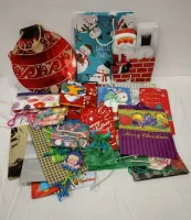 HOLIDAY GIFT BAGS - GENTLY USED