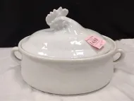 LARGE WHITE PORCELAIN ROASTER WITH CHICKEN LID