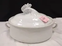 LARGE WHITE PORCELAIN ROASTER WITH CHICKEN LID