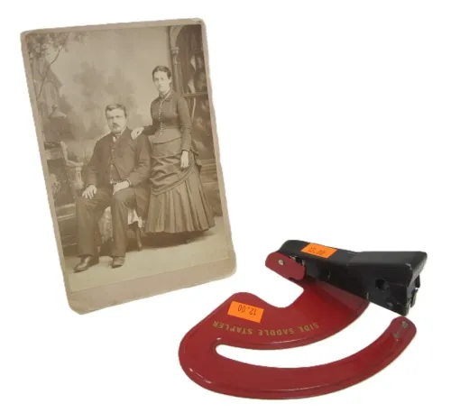 OLD CABINET CARD OF COUPLE, SIDE SADDLE STAPLER