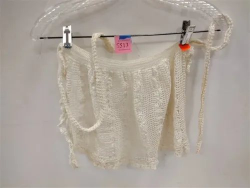 SMALL CROCHETED LACE APRON